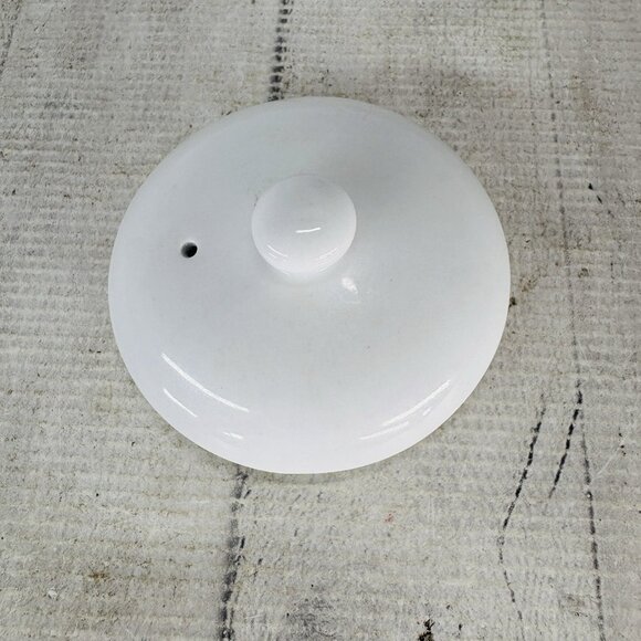 Pottery Barn THE GREAT WHITE COLLECTION Solid 7 Cups Stoneware Lidded Teapot - Picture 8 of 16